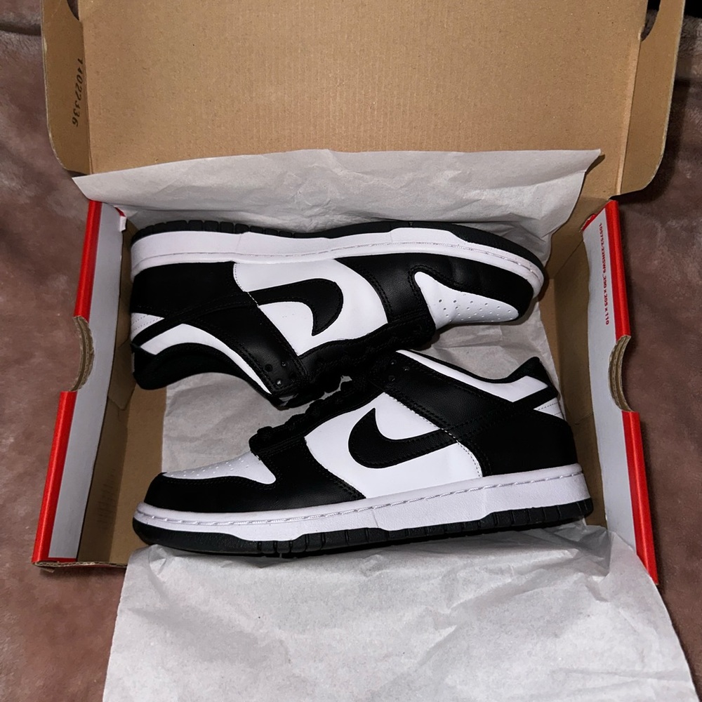 Nike Panda Dunks